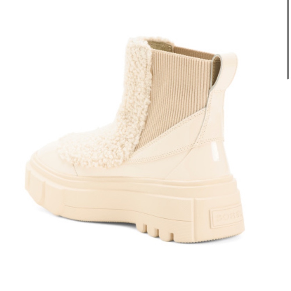 Sorel caribou cosy Chelsea boots Sherpa